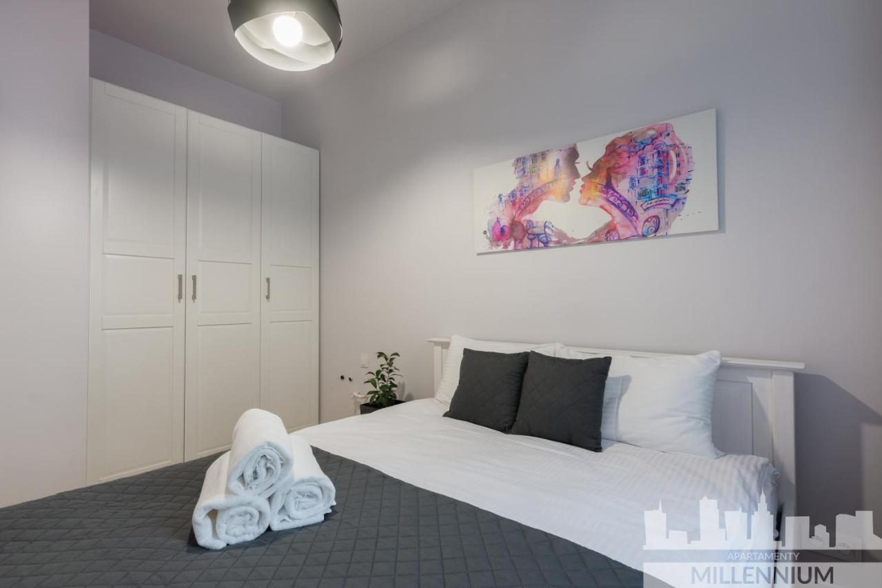 Millennium Awangarda Grey Apartment Varşovia Exterior foto