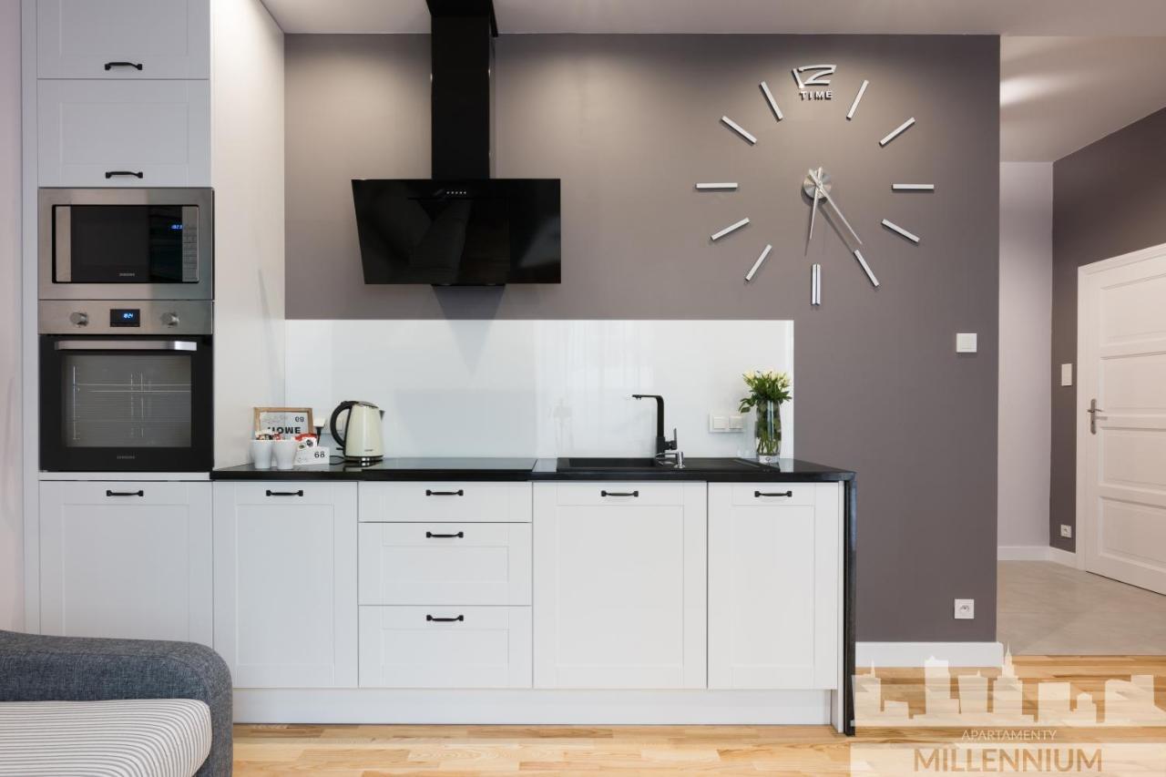 Millennium Awangarda Grey Apartment Varşovia Exterior foto