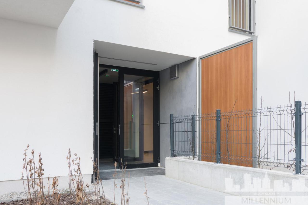 Millennium Awangarda Grey Apartment Varşovia Exterior foto