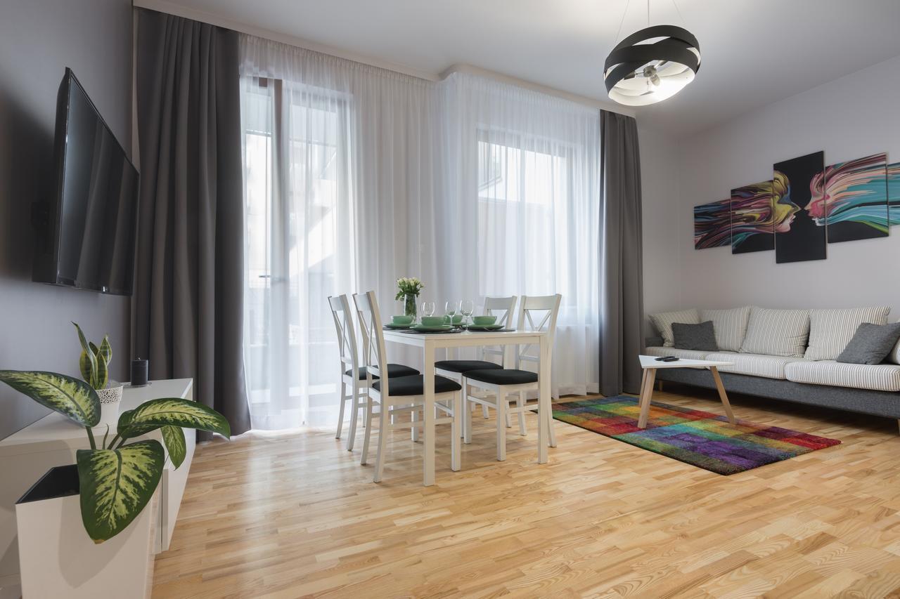 Millennium Awangarda Grey Apartment Varşovia Exterior foto